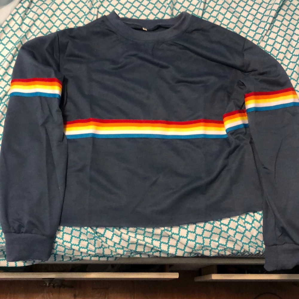 Long sleeve cropped top